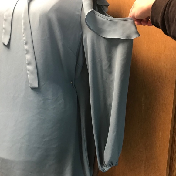 NWT Gianni Bini pale blue ruffled sleeve dress - Picture 4 of 11